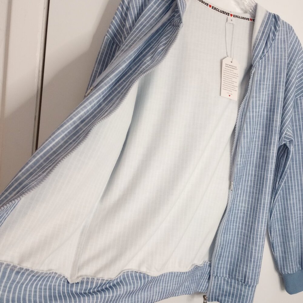 Exclusive Heart Blue & White Striped Beachy Summer Hooded Zip Jacket - Picture 7 of 10
